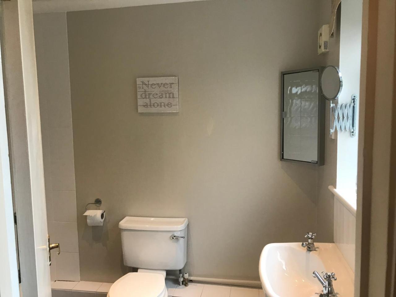 멜튼모우브레이 The Kings Arms B&B 외부 사진