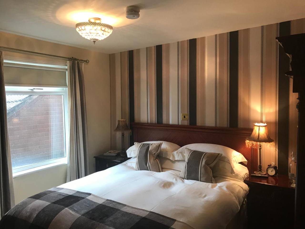 멜튼모우브레이 The Kings Arms B&B 외부 사진